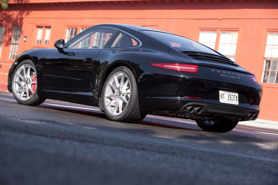  Porsche 911 Carrera S 2012 года  (фото 46 из 155)